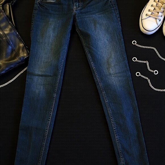 Hollister Ultra Skinny Jeans – Size 3R (26/29) Dark Wash, Dark Stitch - Picture 3 of 11